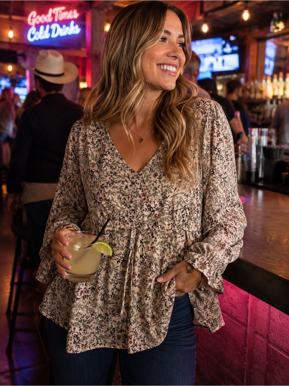 🍂Beautiful Floral Blouse — Perfect for Fall!